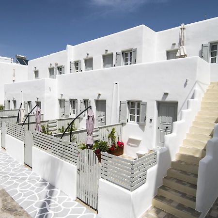 Готель Porto Naoussa (Adults Only) Екстер'єр фото